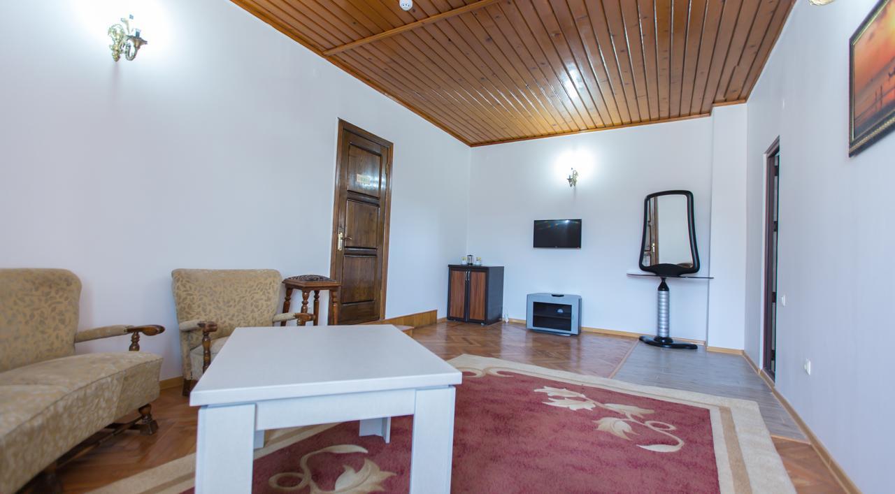 Hotel Cattaleya Batumi Exterior photo