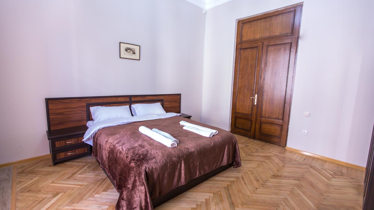 Hotel Cattaleya Batumi Exterior photo