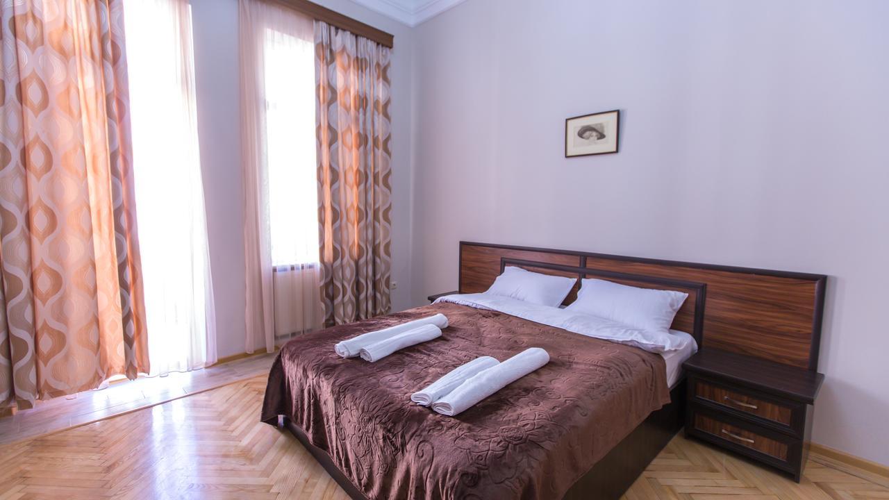 Hotel Cattaleya Batumi Exterior photo